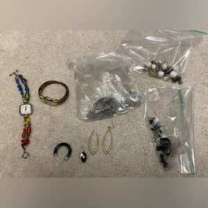 Lot of jewelry needing repair